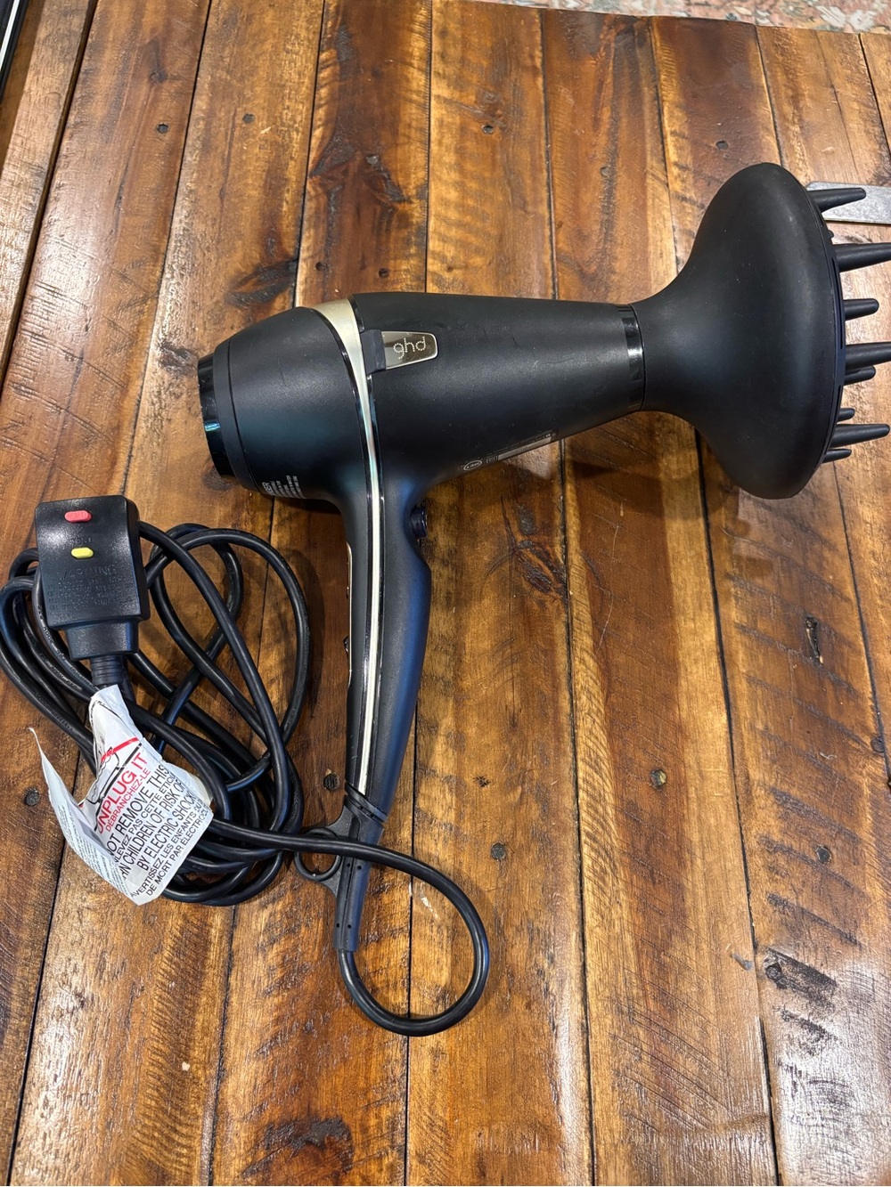 ghd Matte Black Hair Dryer with Diffuser and Gold Trim 1600w